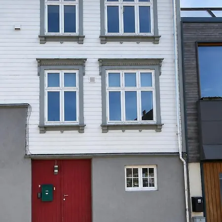 Apartment Private Urban On 3 Floors, Centrally Located And Private