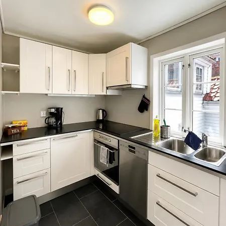 Private Urban On 3 Floors, Centrally Located And Private *