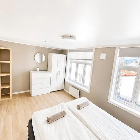 Apartment Private Urban On 3 Floors, Centrally Located And Private Stavanger